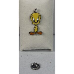Vintage 1993 Tweety Bird Warner Brothers Enamel Pin Lapel Hat Jacket Canary